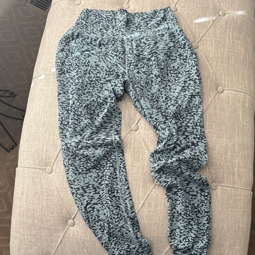 Athleta Salutation Joggers - Small - image 2
